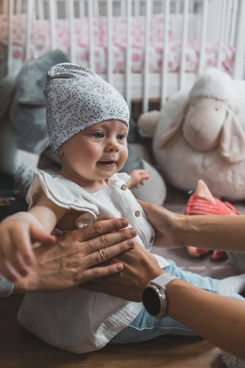 enie baby Dětská čepice 16-18m Grey Leaves