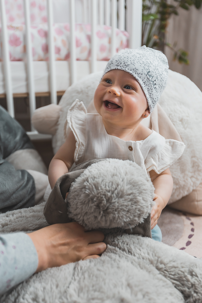 enie baby Dětská čepice 16-18m Grey Leaves