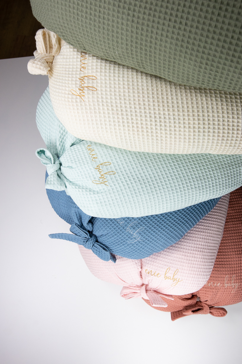 enie baby Kojící polštář VAFLOVÝ melange z paměťové pěny