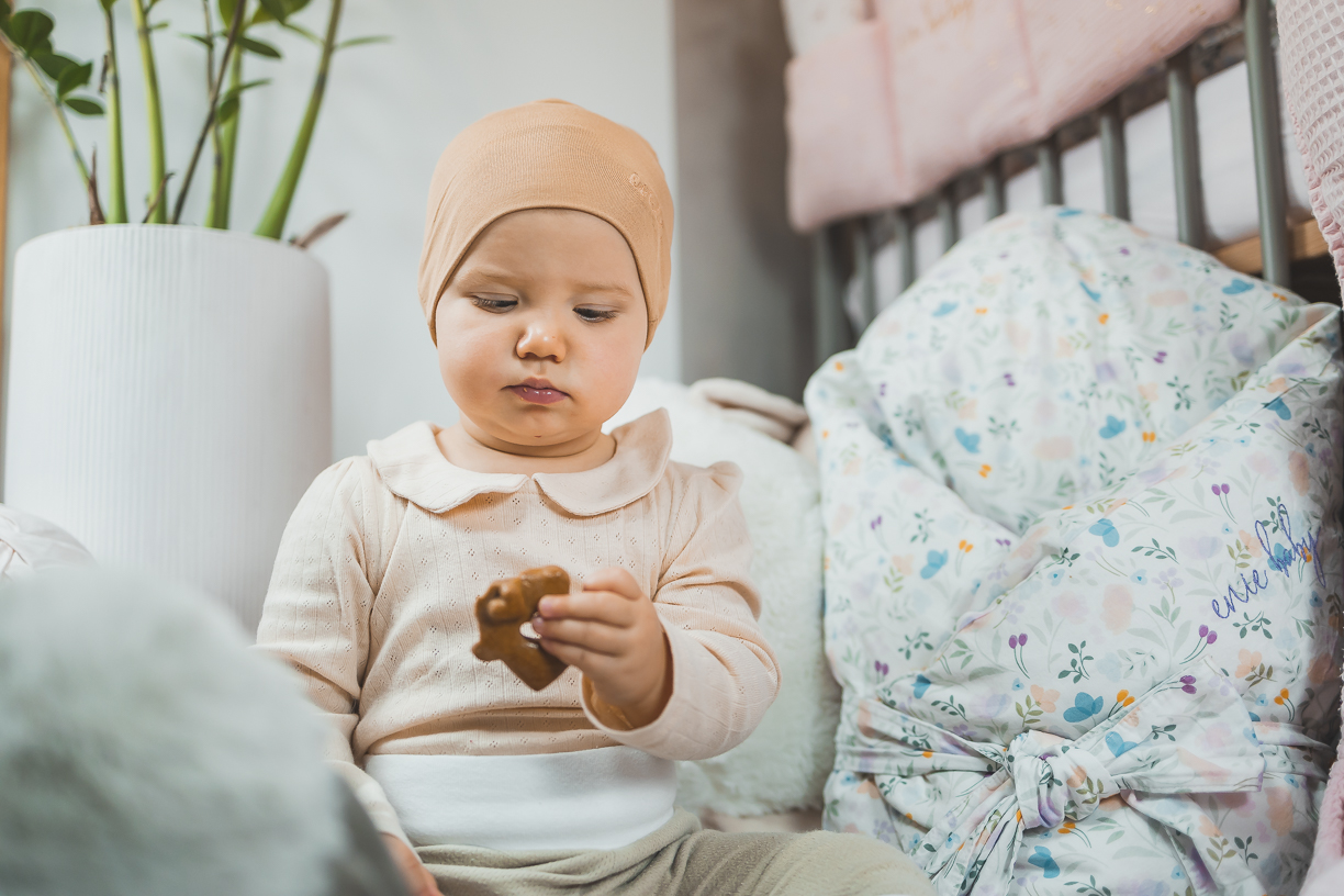 enie baby Dětská čepice BAMBOO 6-9m karamel