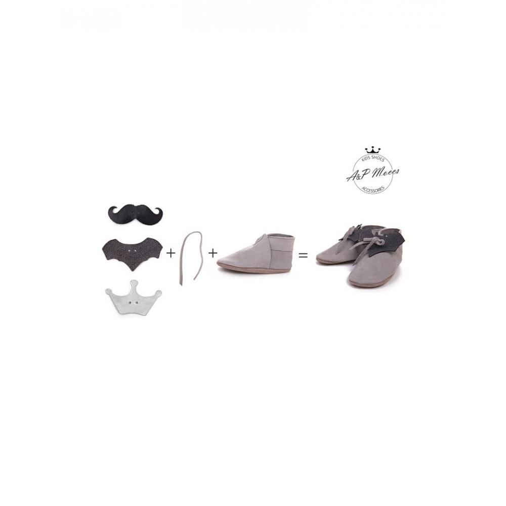 Moccs capáčky šedé s knoflíkem velikost 24/25