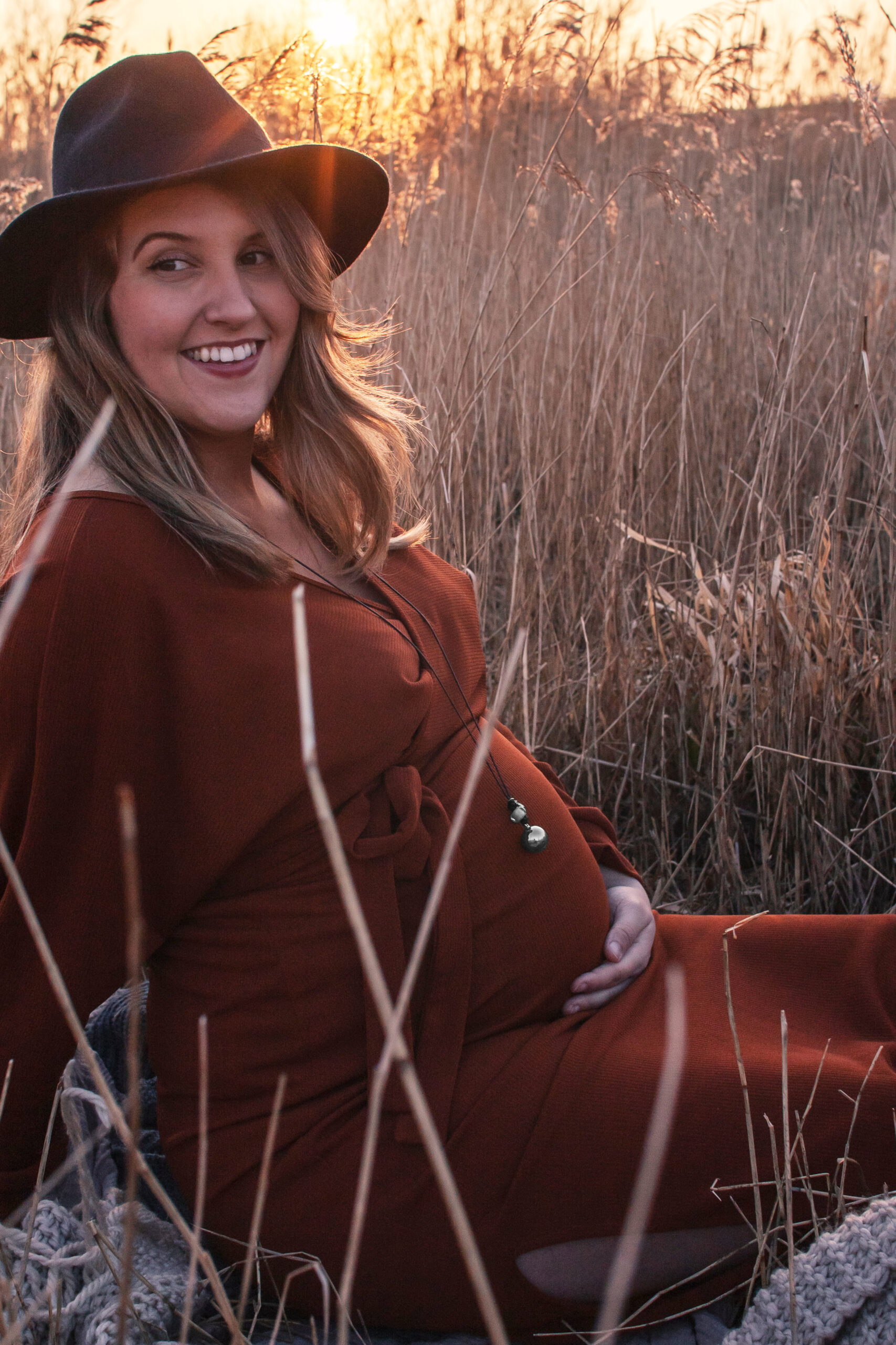 Proud MaMa Přívěšek mexická bola Basic Gold kulička s ručičkami černý 480