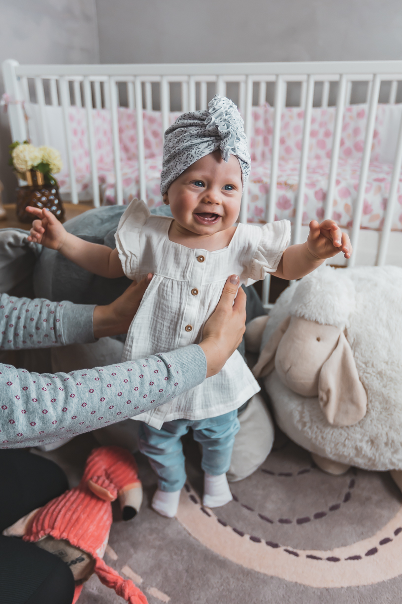 enie baby Turban - dětská čepice 12-16m Grey Leaves