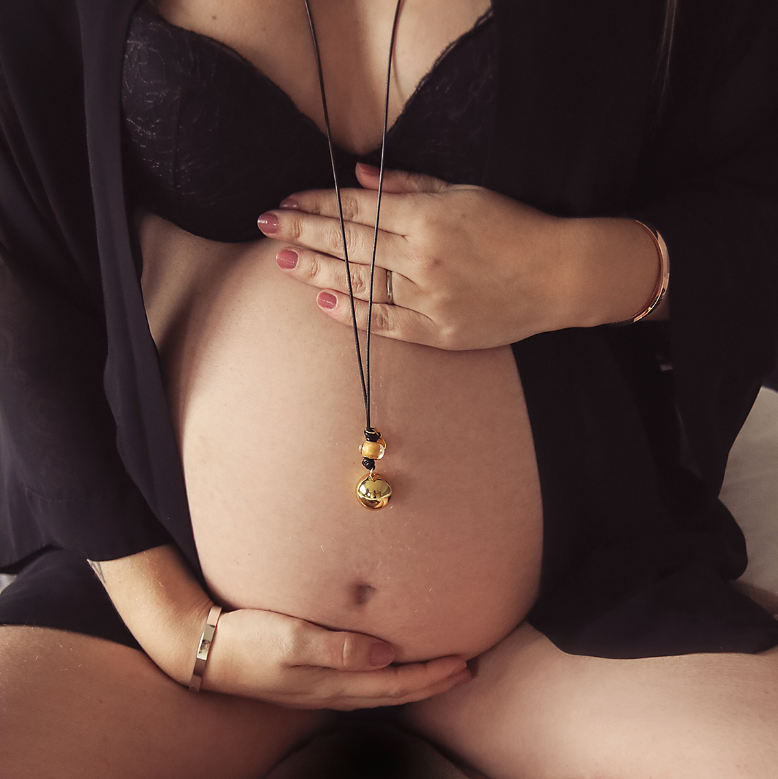Proud MaMa Přívěšek mexická bola Fringes s černým třásněmi v barvě stříbrné 286